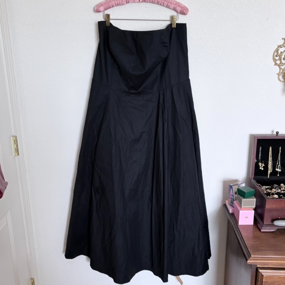 reformation astoria strapless pocketed midi dress - Picture 3 of 5